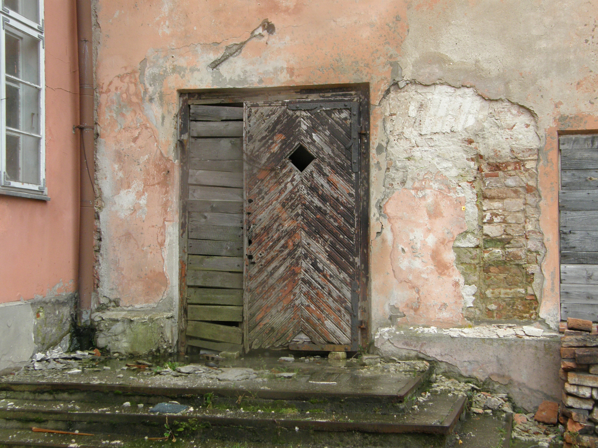 Hotel Dziedziniec skrzydło południowe wejście